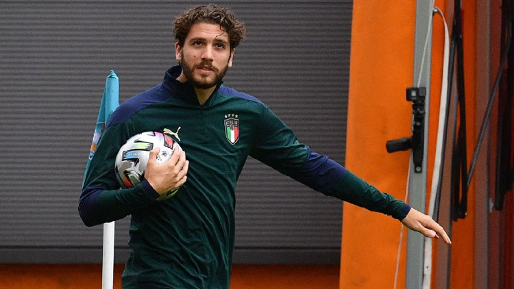 Euro 2020 champion Locatelli undergoes Juve medical Sports
