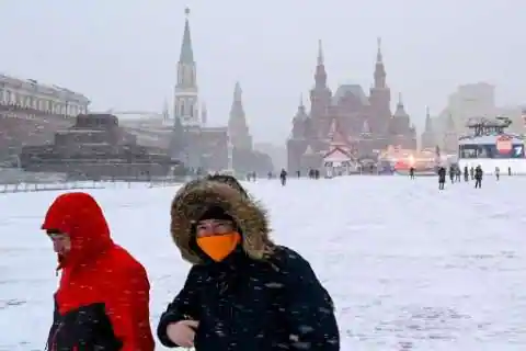 Russian population falls by 1.04 mn in 2021 in historic drop