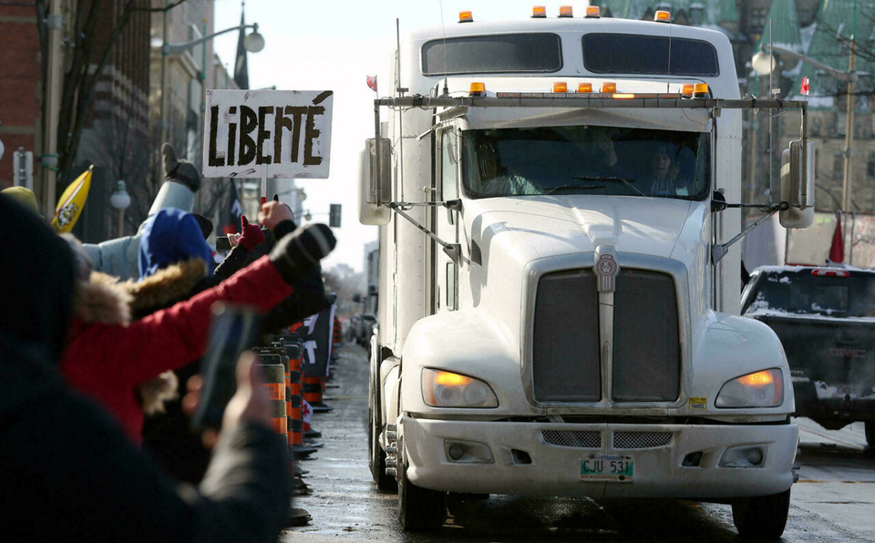 Hundreds of truckers pour into Ottawa to protest vaccine requirements - Vimarsana News