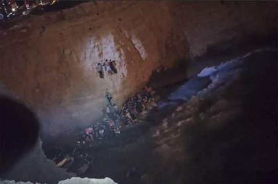 Greece Migrant Sinkings Leave 18 Dead Dozens Missing News greece-migrant-sinkings-leave-18-dead-dozens-missing-news