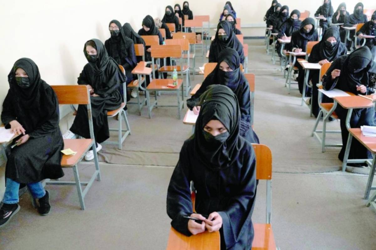 Afghan Girls Take University Exams Two Weeks After Classroom Attack News afghan-girls-take-university-exams-two-weeks-after-classroom-attack-news