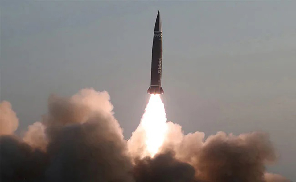 n-korea-fires-more-than-10-missiles-one-close-to-s-korea-or-news-flash