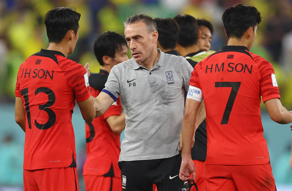 Bento steps down as South Korea coach after World Cup exit World Cup