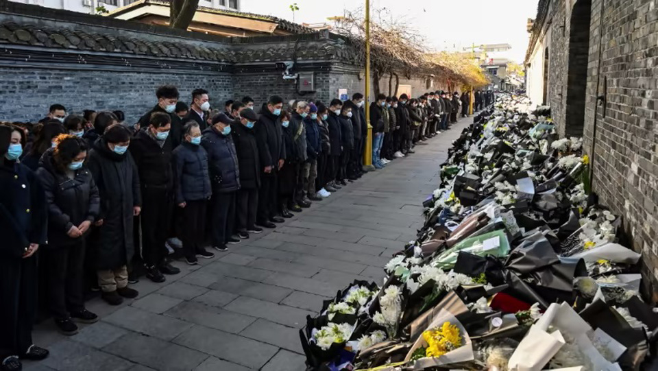 China comes to standstill for late leader Jiang's memorial News