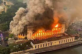 fire-destroys-historic-philippine-post-office-building-or-international