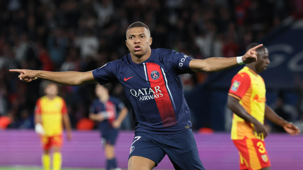 PSG outclass Milan to get back on track in Champions League