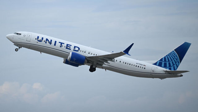 United orders 110 new planes from Boeing, Airbus