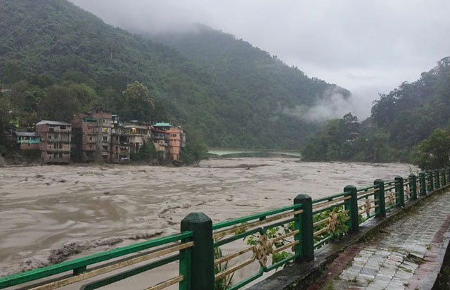 At least 23 Indian soldiers missing in flash flood: army