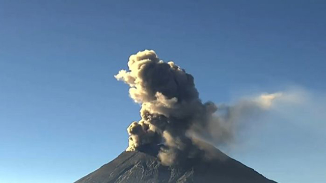 Vuelos a Ciudad de México fueron cancelados por emisión de ceniza volcánica