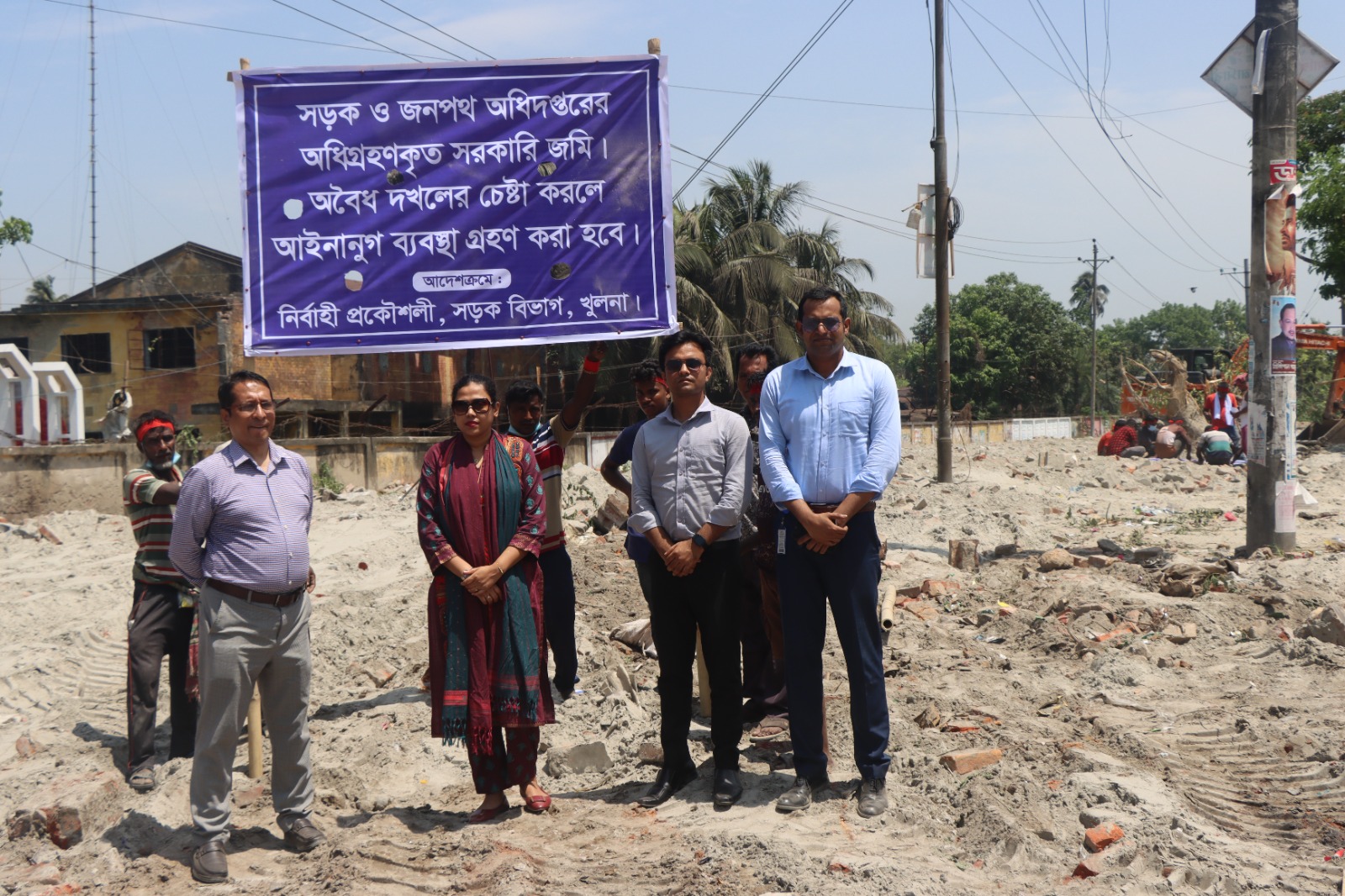 30 illegal structures demolished, 0.84 acres land recovered in Khulna - Vimarsana News