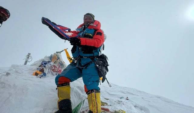 Nepali reaches summit of Everest for record 30th time