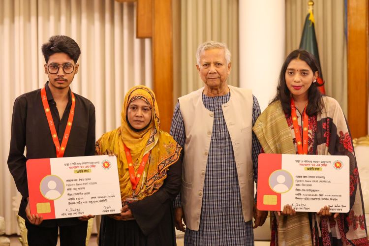 CA opens health card distribution programme for free treatment of movement’s victims