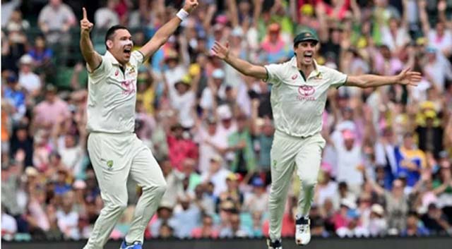 Kohli out cheaply as Australia pin down India in fifth Test