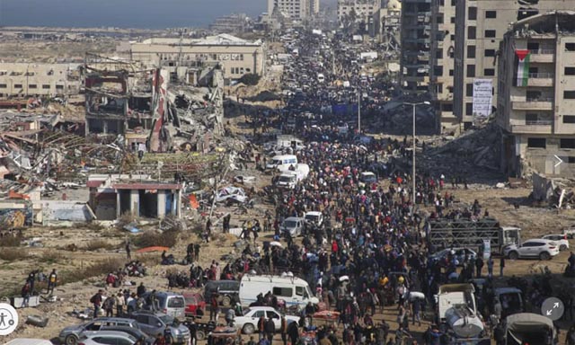 Thousands of Palestinians return to north Gaza after hostage breakthrough
