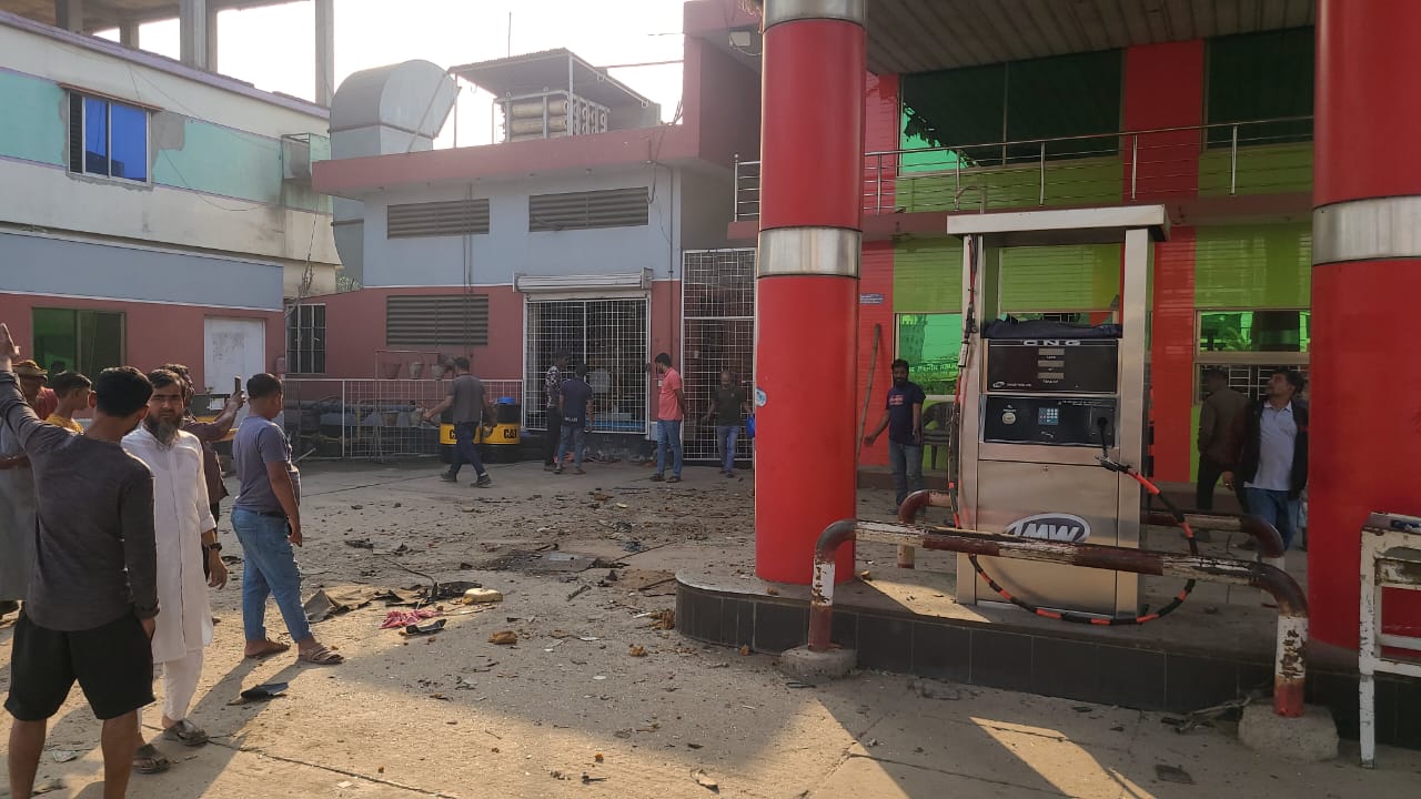 3 of a family burnt in Savar cylinder blast