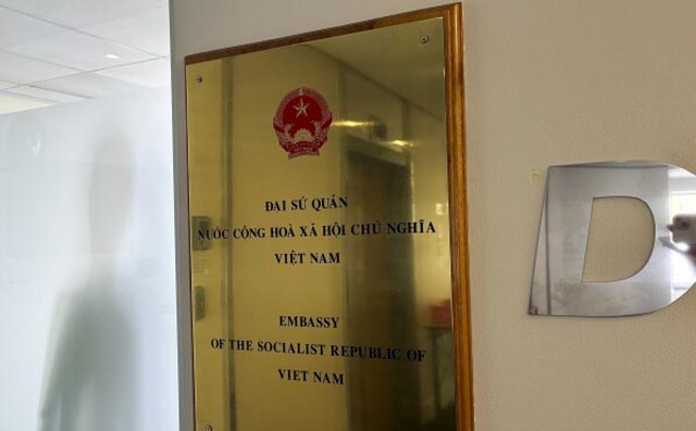 New Zealand looks to extradite assault-accused Vietnamese officials