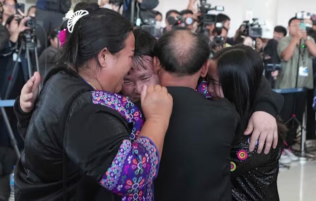 Thai hostages freed from Gaza arrive in Bangkok
