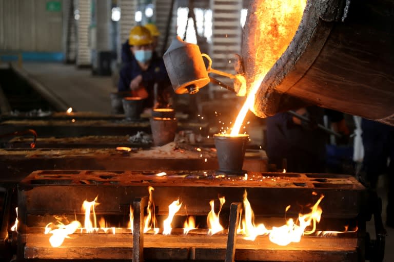 Most Asian markets drop as traders weigh Trump's latest tariff salvo