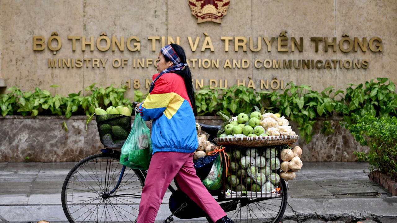 'Revolution': Communist Vietnam seeks to cut 1 in 5 govt jobs