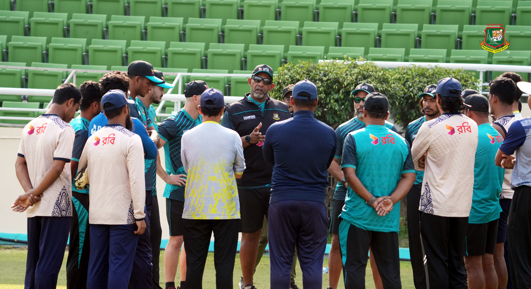 We've the skill to switch to ODI mode from T20: Simmons