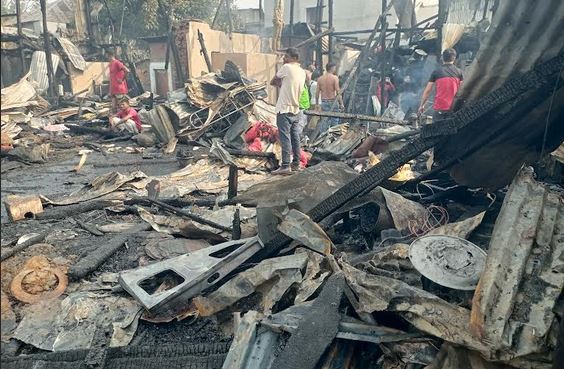 12 houses, 3 shops gutted in Patuakhali fire
