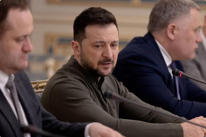 Zelensky offers land swaps as Russia heartens Trump with prisoner release