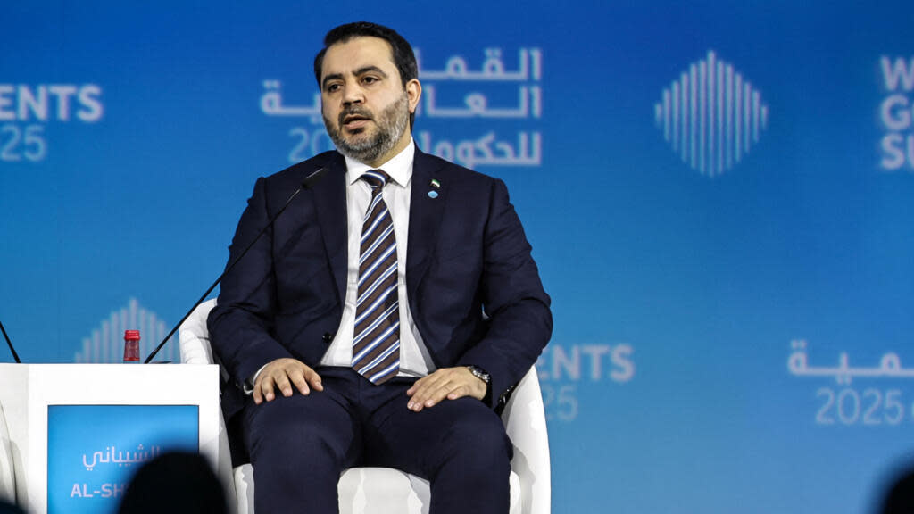 Syria's top diplomat to attend Paris transition talks