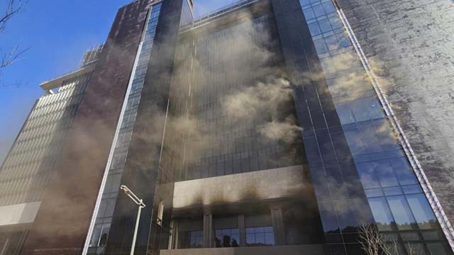 Six killed, 25 injured in fire at S. Korean hotel construction site