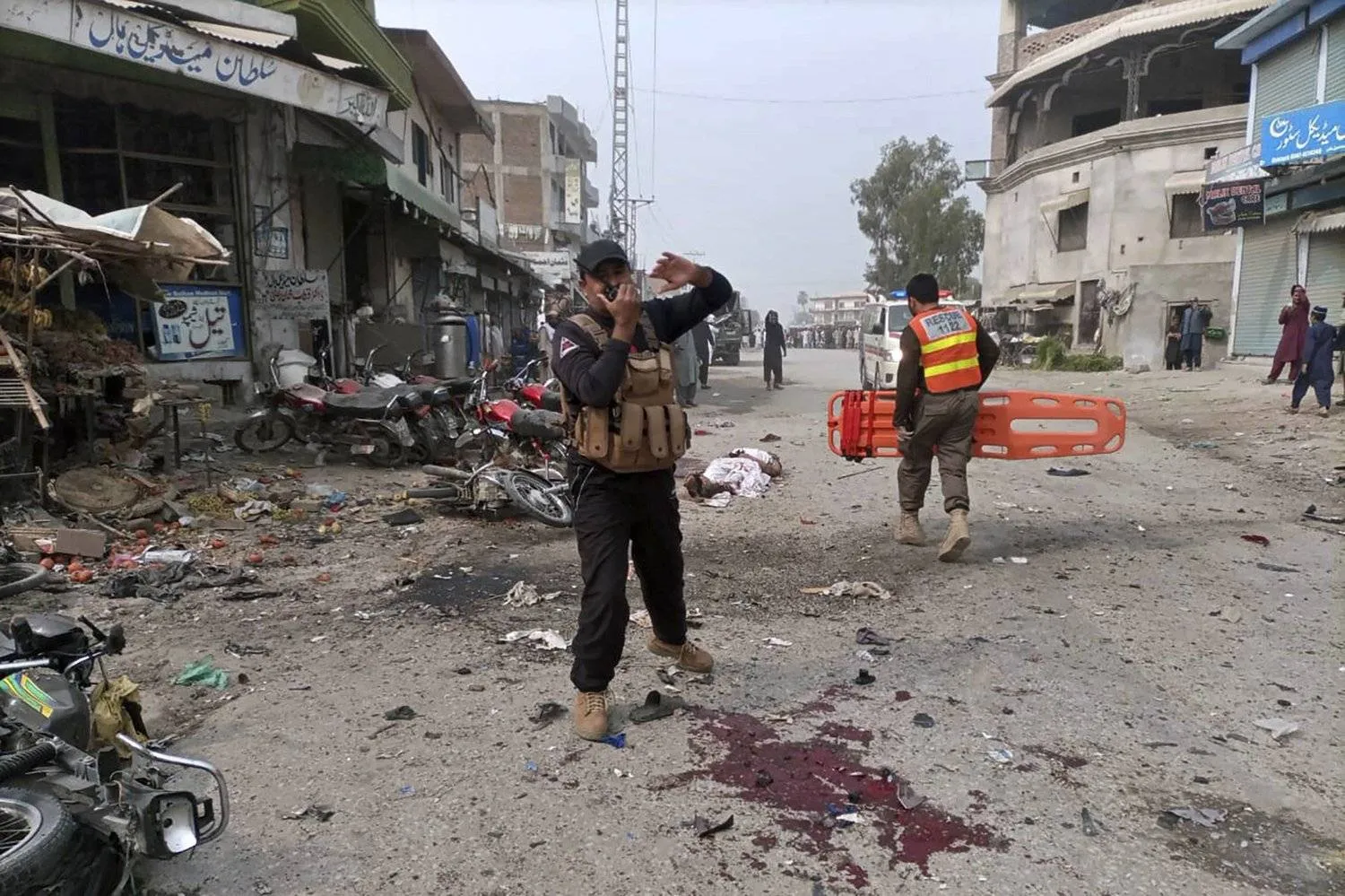 Bomb blast kills ten in southwest Pakistan: govt official