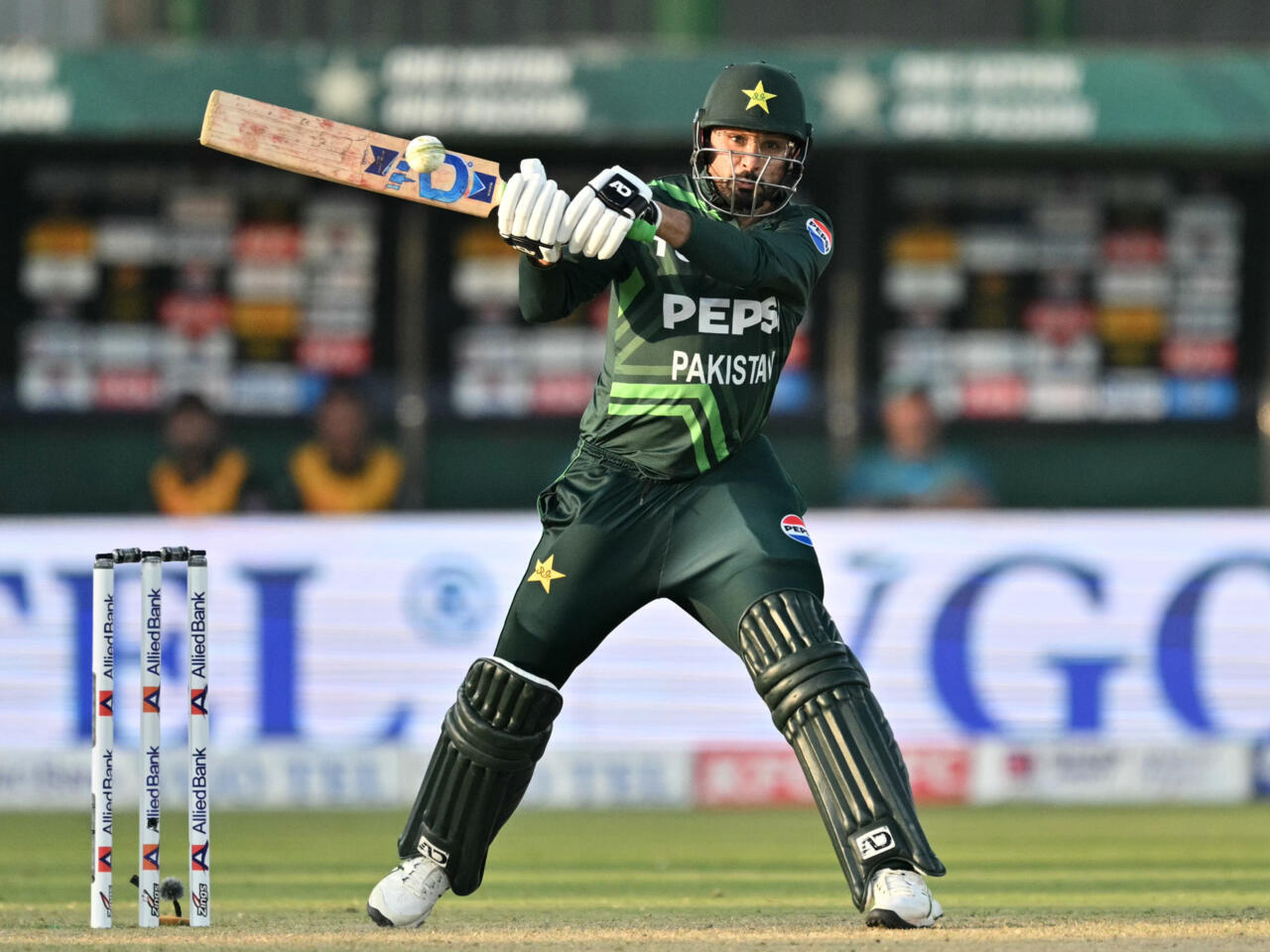 O'Rourke's 4 wickets limit Pakistan to 242 in tri-series final