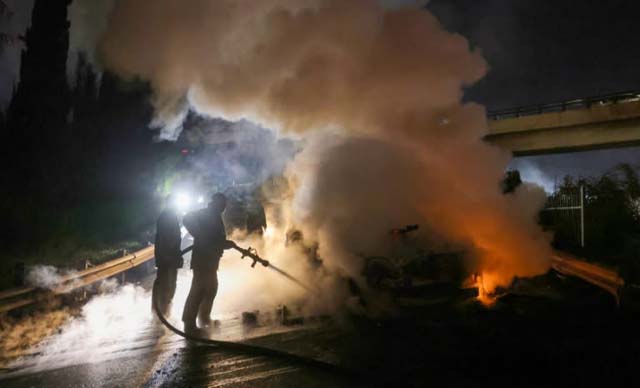 UN vehicle torched, commander wounded as Hezbollah supporters protest