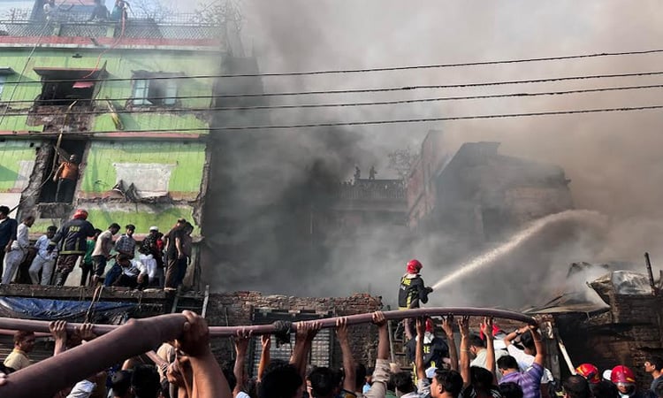 Fire breaks out at Islambagh house