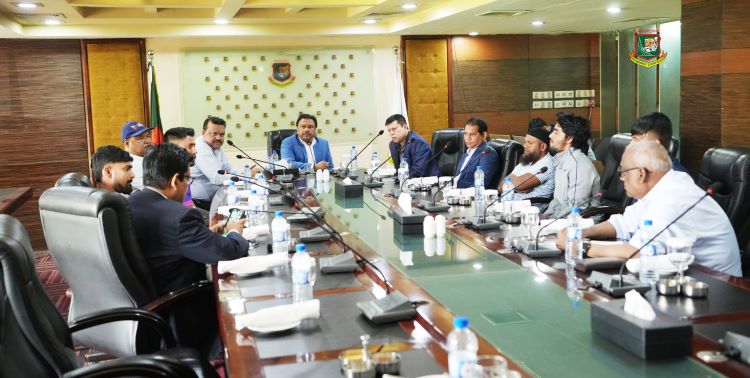 BCB president holds meeting with ex-captains