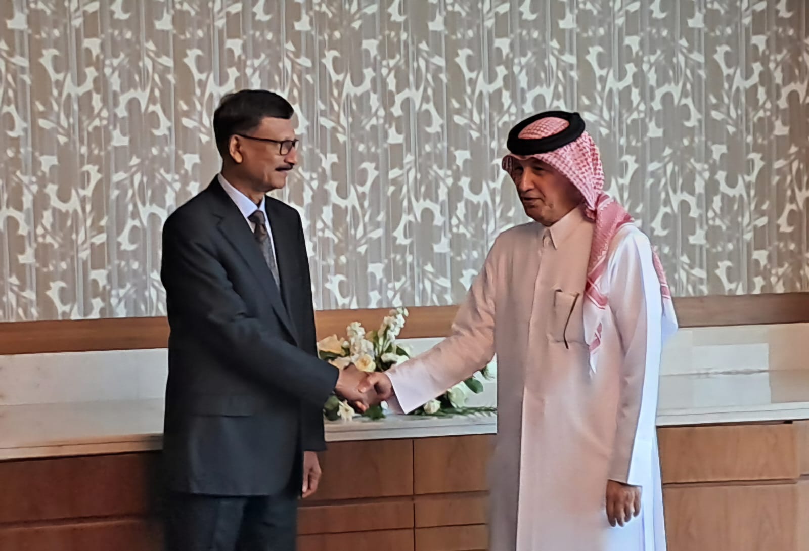 Touhid seeks guaranteed energy supply from Oman 
