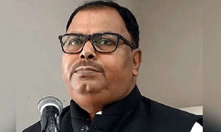 Court freezes bank accounts of ex-state minister Zakir, imposes travel ban