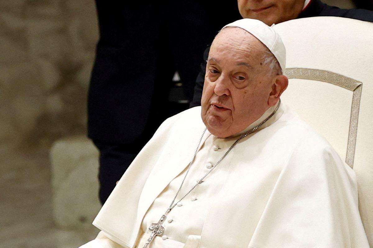 Vatican cancels hospitalised pope's weekend events