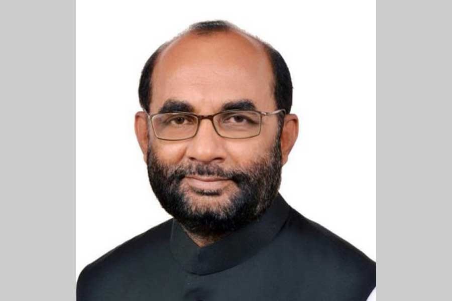 Ex-minister Rezaul Karim sued over graft charges