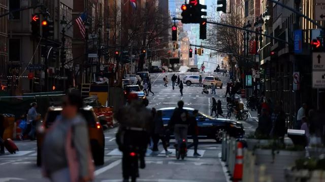 Trump moves to end New York congestion pricing, sparking legal challenge
