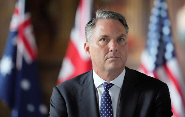 Australia, Papua New Guinea vow to strike defence treaty