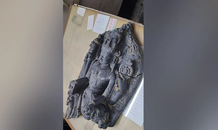 Touchstone idol of Vishnu recovered in Madaripur