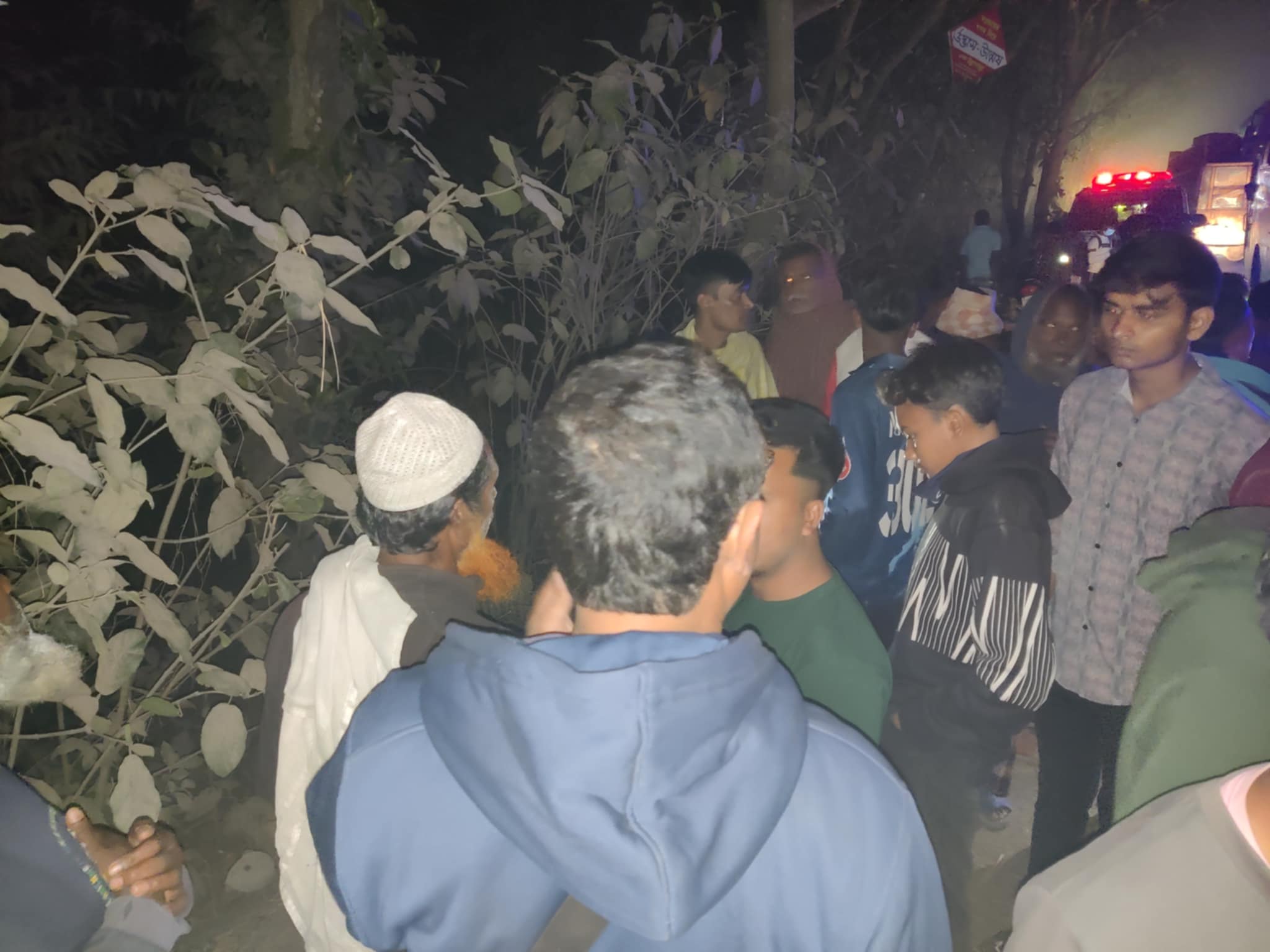 Two killed in Sirajganj road accident 