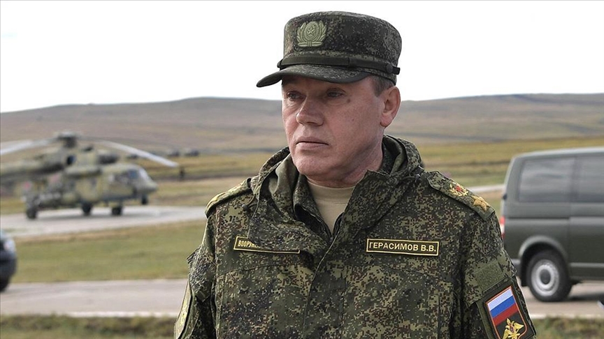 Russian chief of staff visits troops in east Ukraine