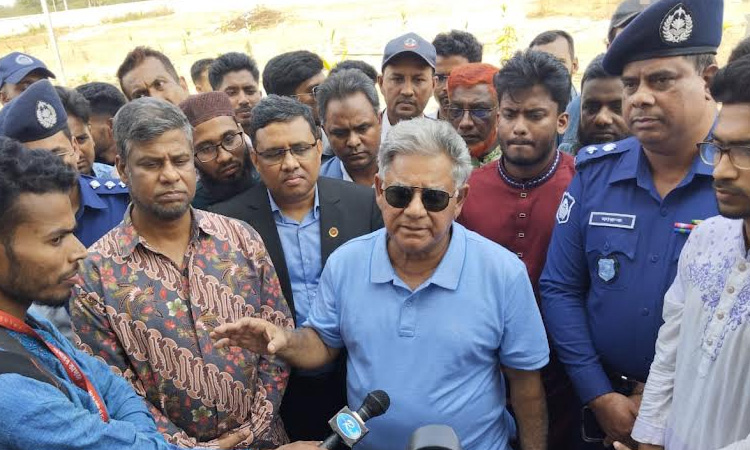 Commodity prices remain under control ahead of Ramadan: M Sakhawat 