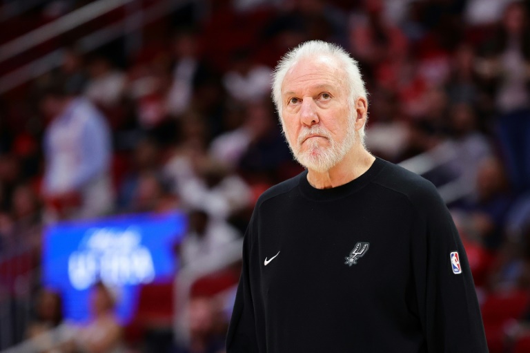 Spurs coach Popovich may not return this season after stroke: report