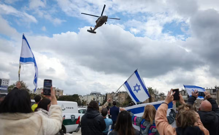 Israel ready to resume Gaza war, PM warns after truce delay