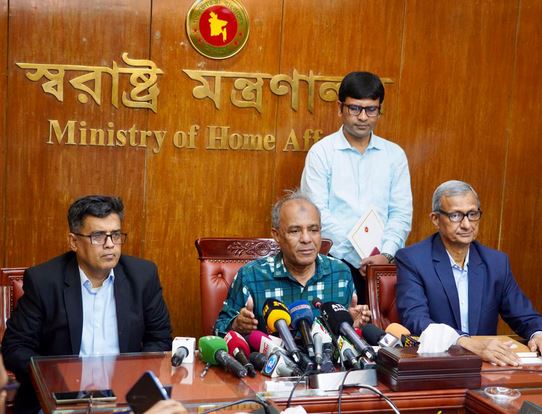 Home ministry intensifies efforts further from tonight to check crimes: Jahangir 