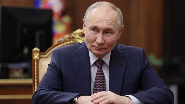 Putin backs Trump's proposal to halve defence spending