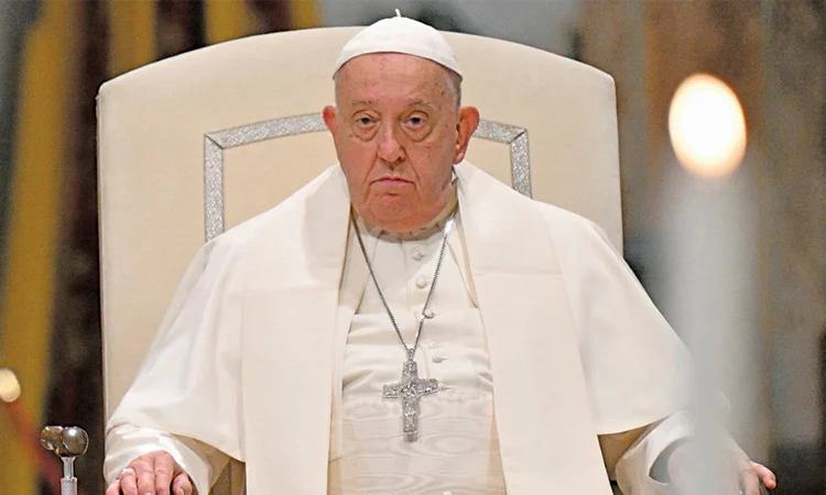 Critically-ill pope has peaceful night: Vatican