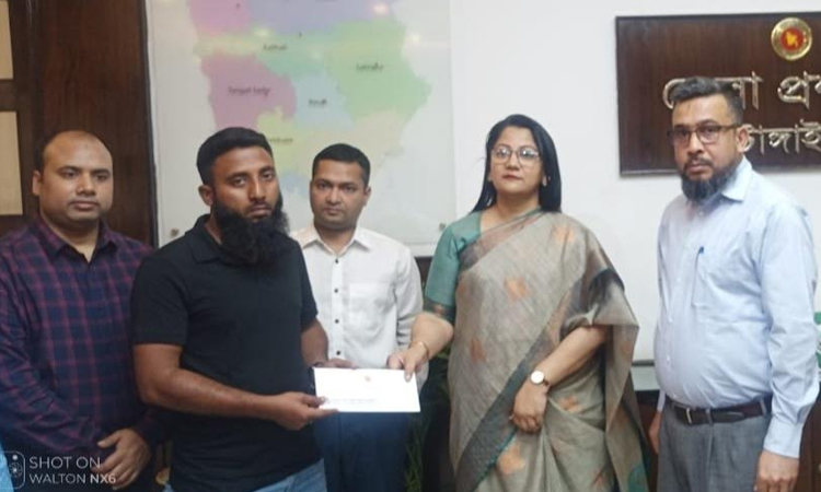 Families of 6 road accident victims get Tk 26 lakh in Tangail