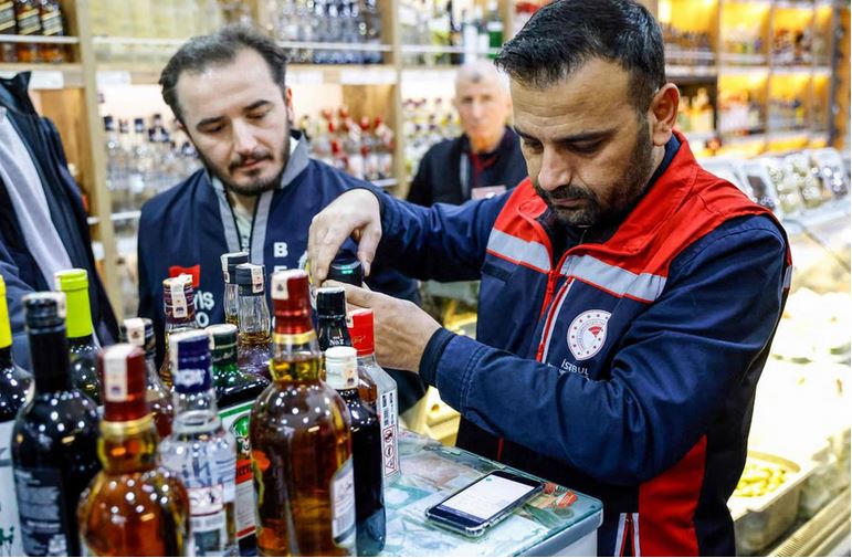Turkey death toll from bootleg alcohol rises to 152
